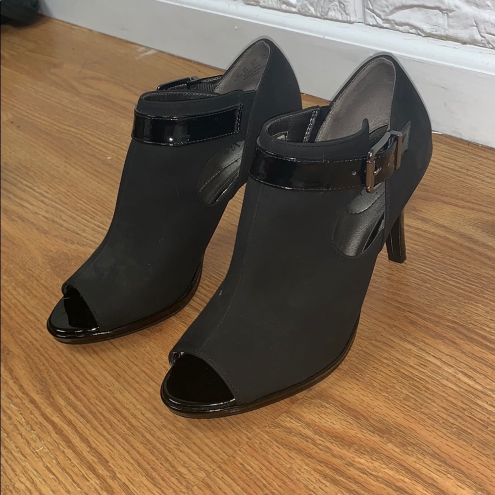 Women’s Black Heels